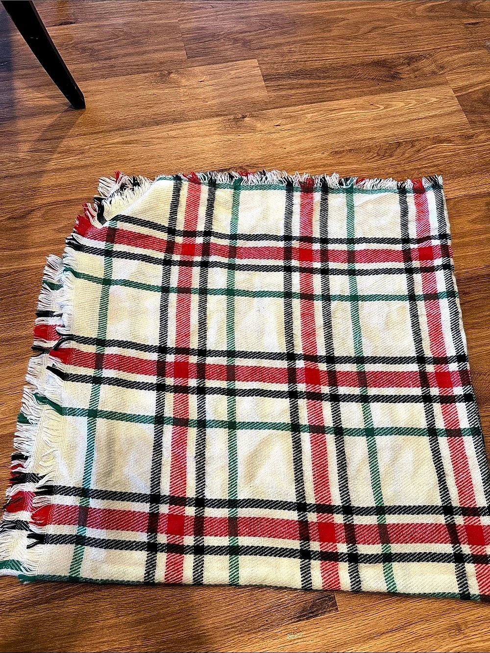 Plaid Scarf in Cream & Red